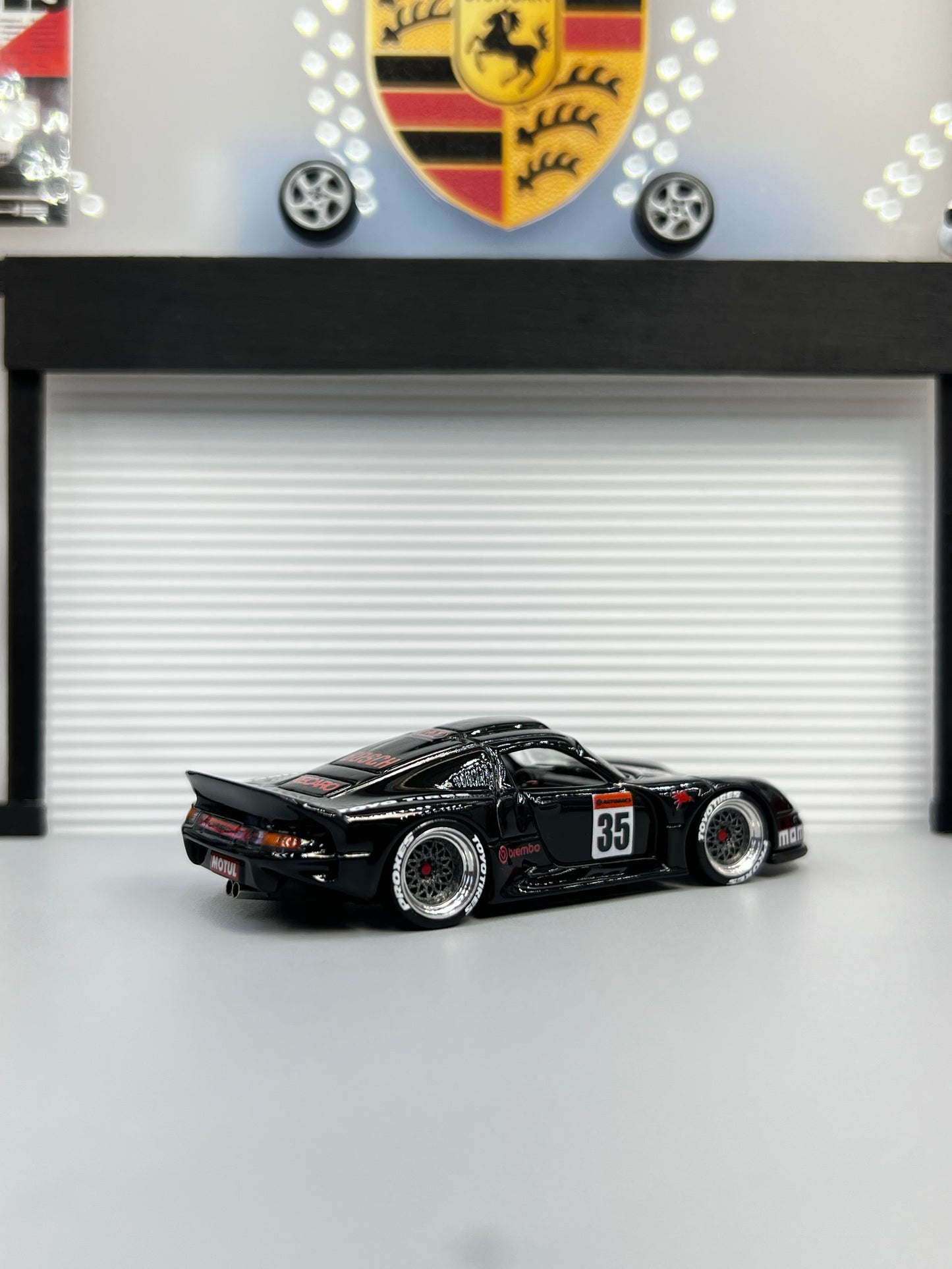 Porsche GT1