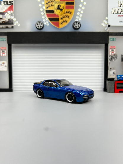 Porsche 944